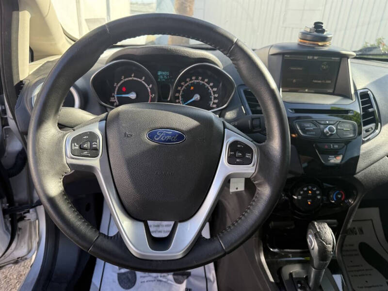 2015 Ford Fiesta SE