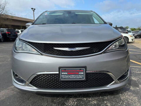 2020 Chrysler Pacifica Touring