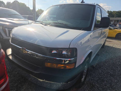 2025 Chevrolet Express LT 3500