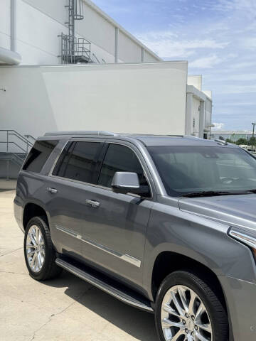 2019 Cadillac Escalade Luxury
