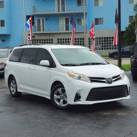 2018 Toyota Sienna for sale at SouthMotor Miami in Hialeah, FL