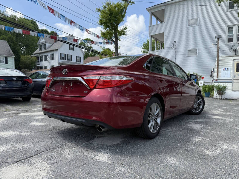 2017 Toyota Camry SE