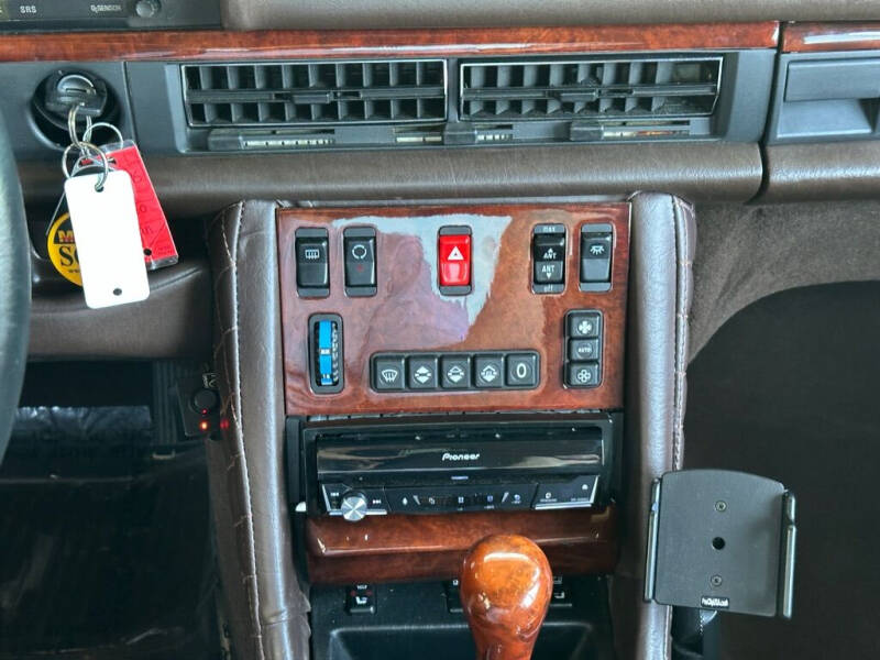 1987 Mercedes-Benz 560-Class 560 SEC