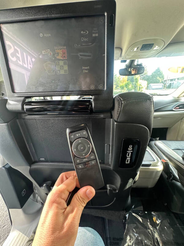 2017 Chrysler Pacifica Touring-L Plus