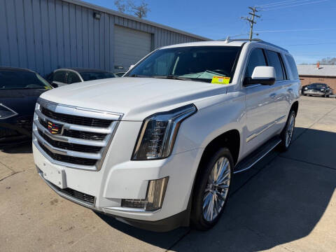 2016 Cadillac Escalade Luxury Collection