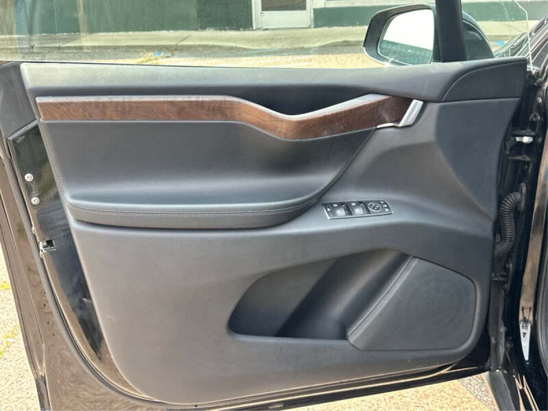 2020 Tesla Model X Long Range Plus