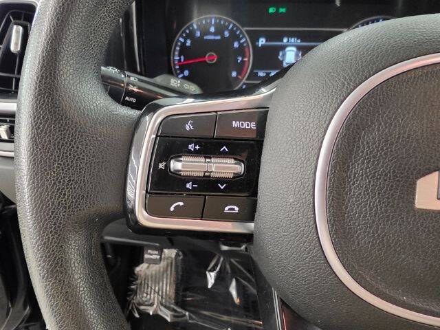 2023 Kia Sorento LX