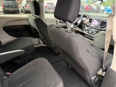 2018 Chrysler Pacifica LX