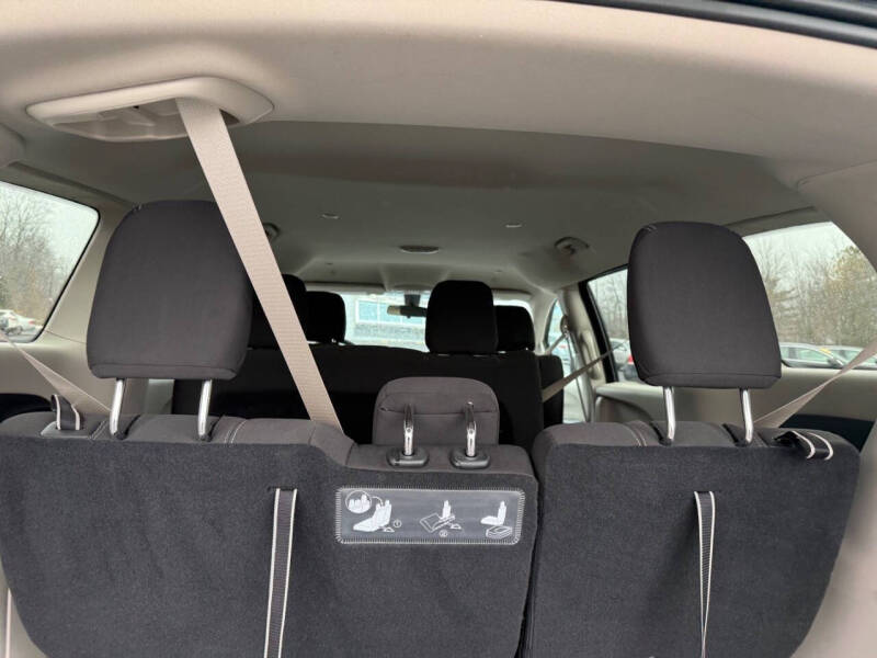 2021 Chrysler Voyager L