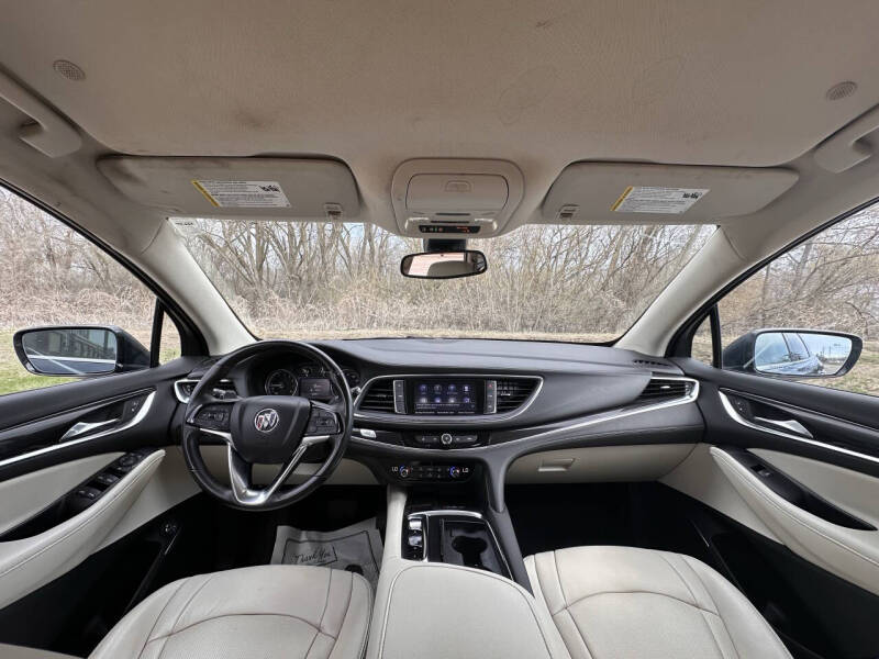 2022 Buick Enclave Essence