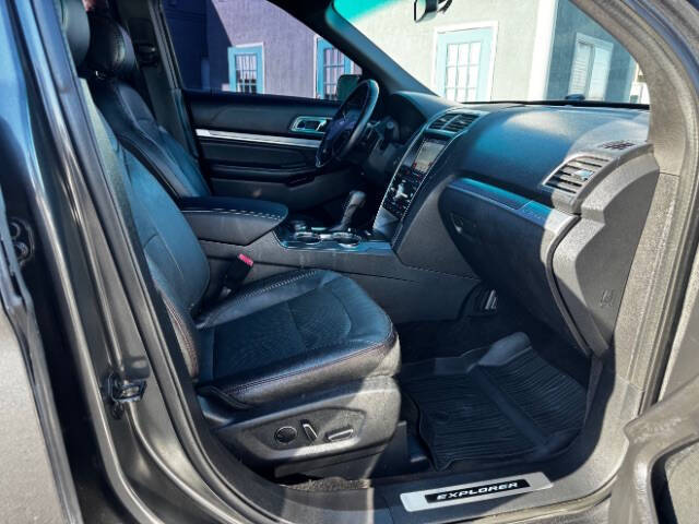 2017 Ford Explorer Sport