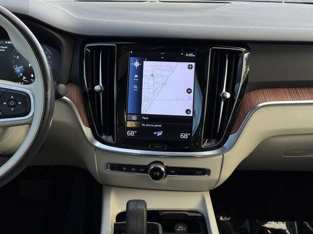 2022 Volvo S60 B5 Momentum