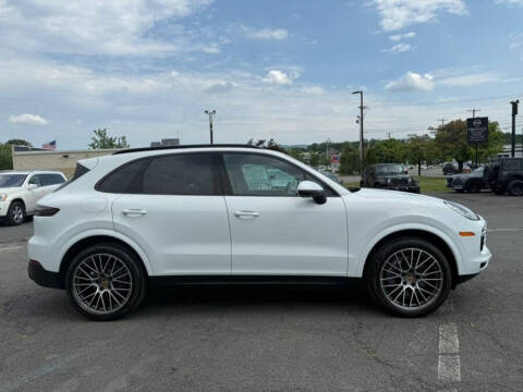 2023 Porsche Cayenne Platinum Edition