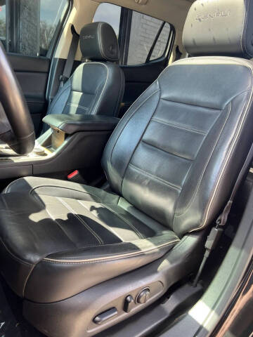 2017 GMC Acadia Denali