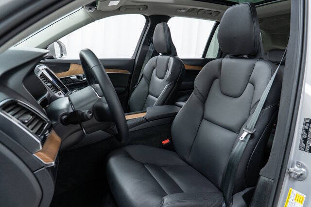 2024 Volvo XC90 Recharge T8 Plus Bright Theme 7P