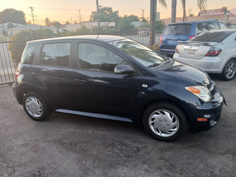 2006 Scion xA Base photo 8