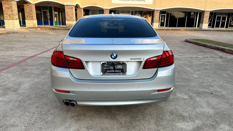 2016 BMW 5 Series 528i