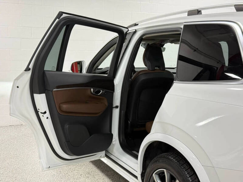 2019 Volvo XC90 T6 Momentum