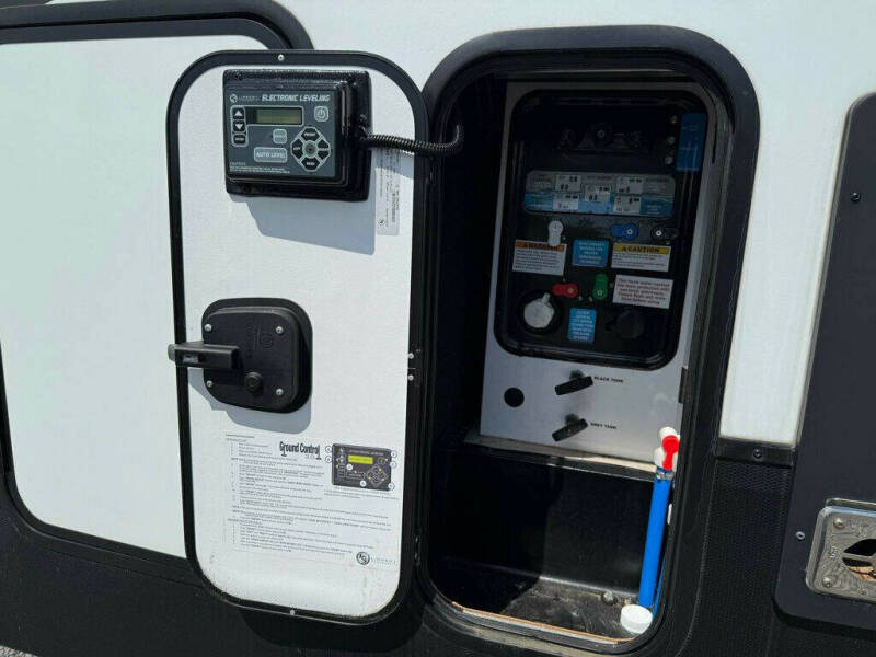 2020 Grand Design RV Momentum