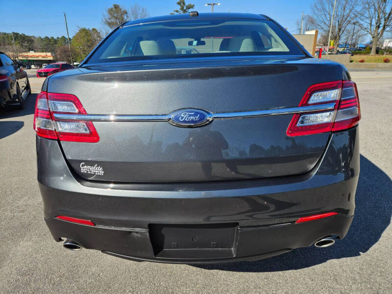 2019 Ford Taurus SE