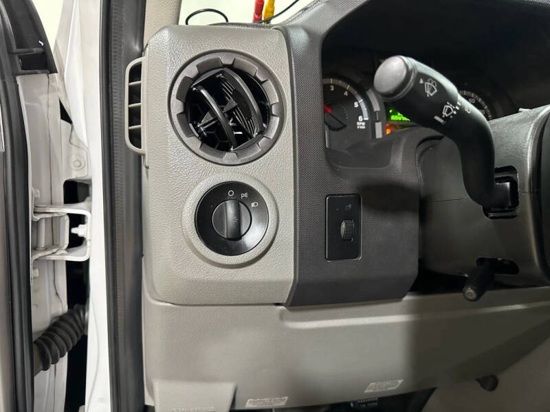 2013 Ford E-Series E-150