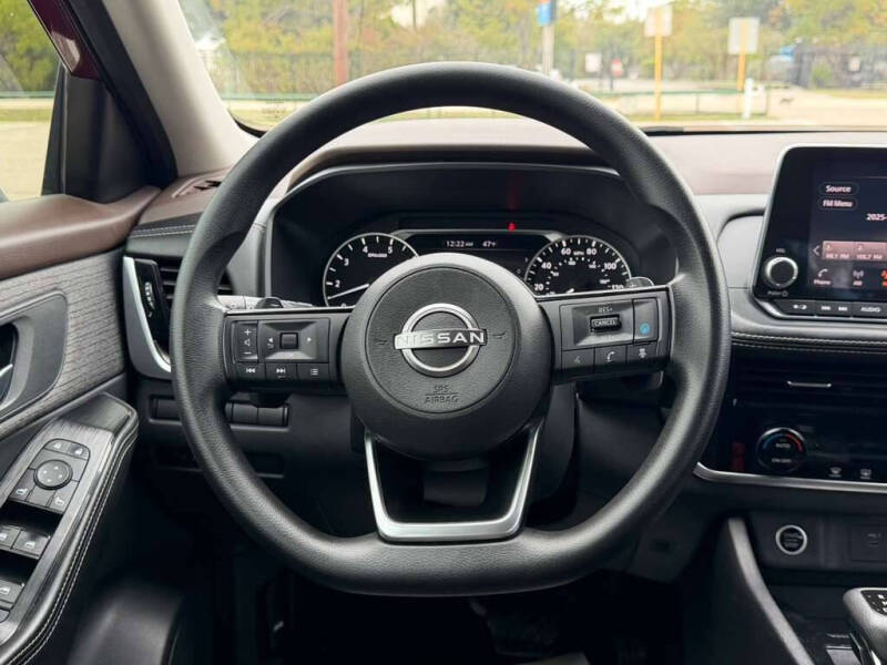 2022 Nissan Rogue SV