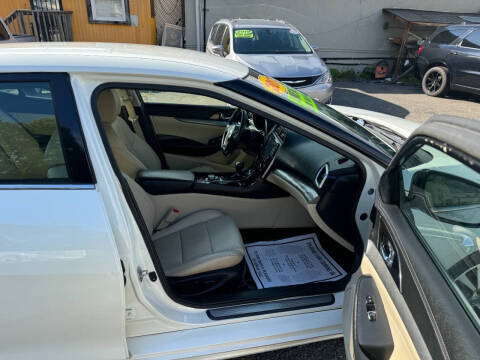 2017 Nissan Maxima 3.5 SV