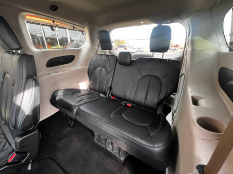 2021 Chrysler Pacifica Touring L