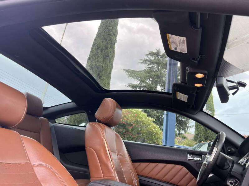 2013 Ford Mustang V6 Premium