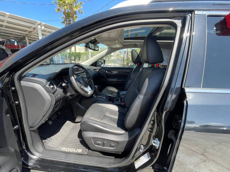 2017 Nissan Rogue SL