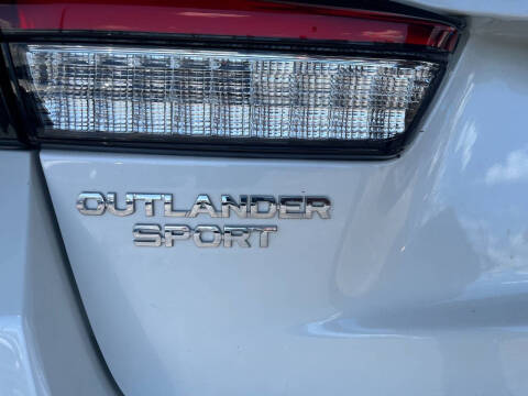 2020 Mitsubishi Outlander Sport ES