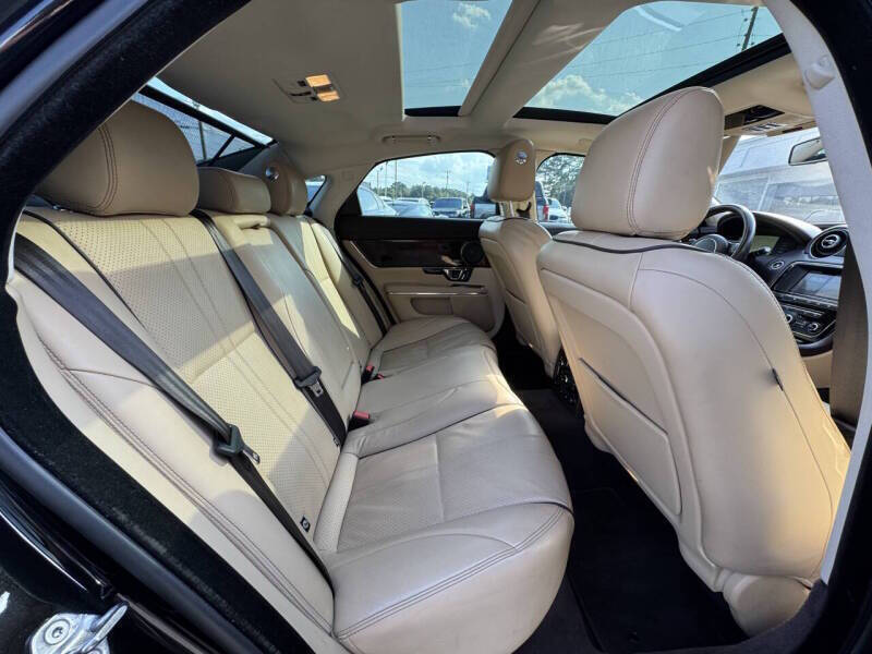 2016 Jaguar XJ R-Sport