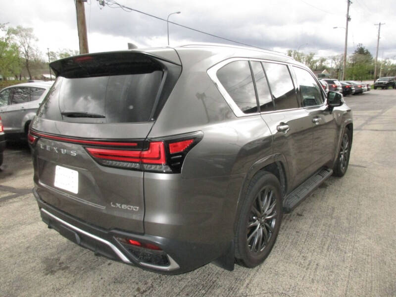 2023 Lexus LX 600 F SPORT Handling