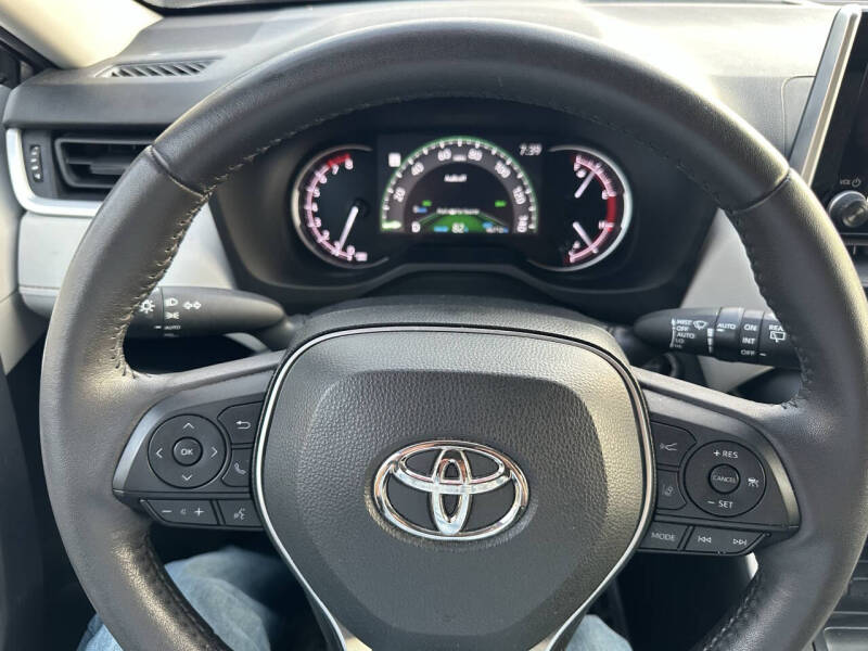 2023 Toyota RAV4 XLE