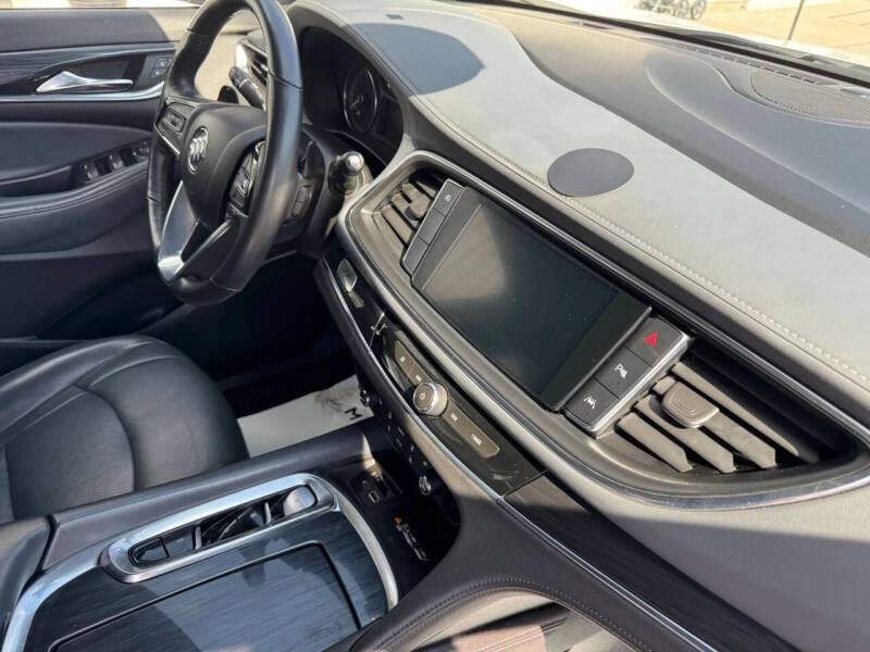 2022 Buick Enclave Essence