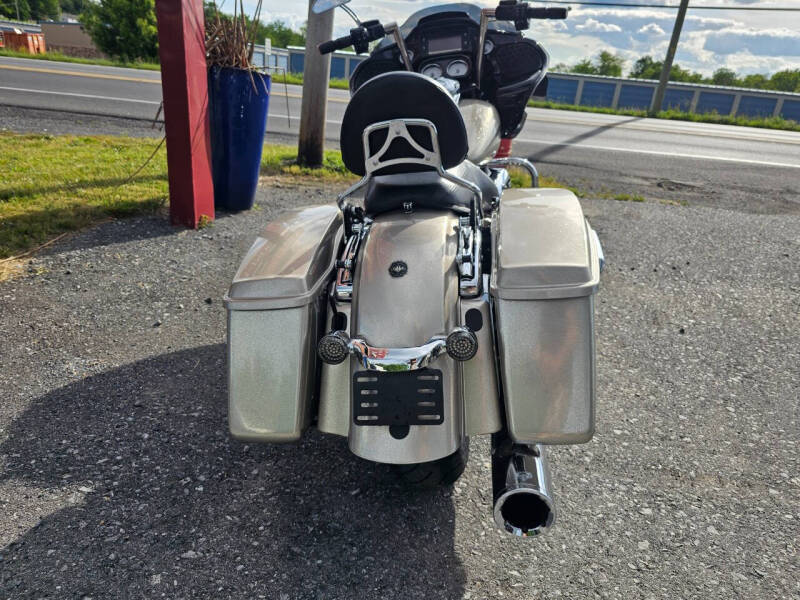 2018 Harley-Davidson FLTRX RoadGlide Hard Candy Ed