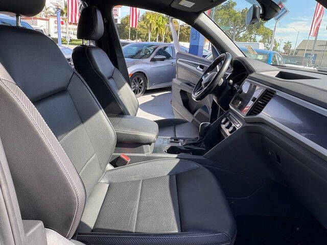 2021 Volkswagen Atlas Cross Sport V6 SE R-Line