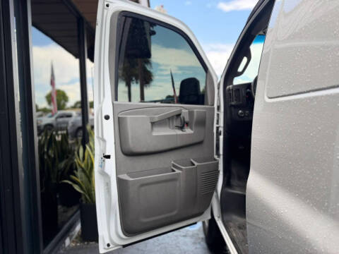 2020 Chevrolet Express 2500