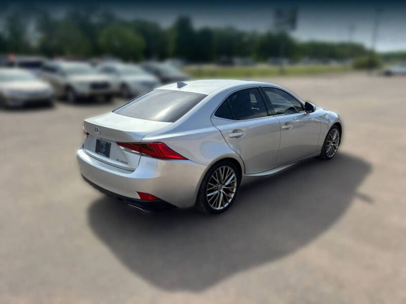 2017 Lexus IS 200t