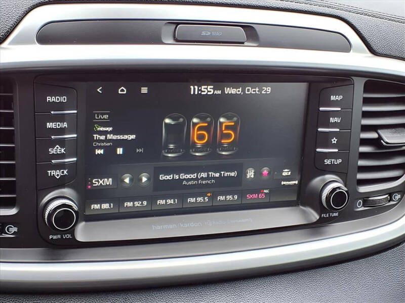 2019 Kia Sorento EX V6