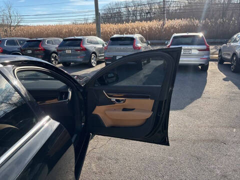 2018 Volvo S90 T5 Momentum