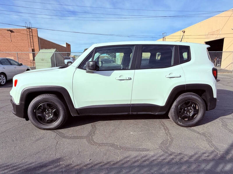 2017 Jeep Renegade Sport photo 9