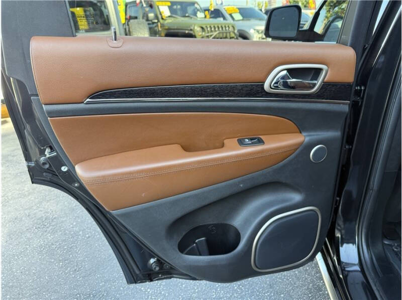 2016 Jeep Grand Cherokee Summit