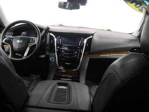2018 Cadillac Escalade ESV Luxury