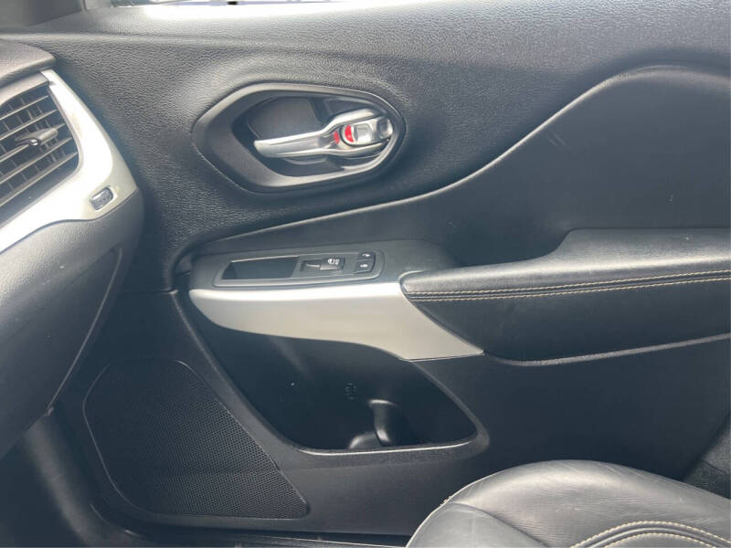 2018 Jeep Cherokee Latitude Plus