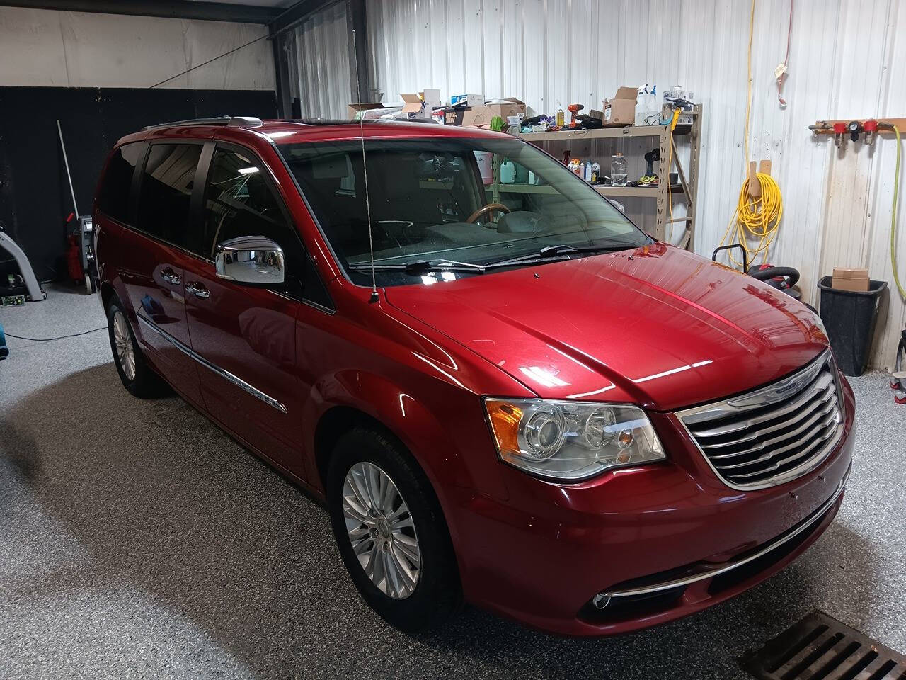 2015 Chrysler Town and Country for sale at Carlisle Motors LLC in Carlisle, IA