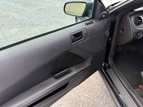 2010 Ford Mustang V6 Premium