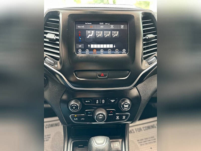 2019 Jeep Cherokee Latitude