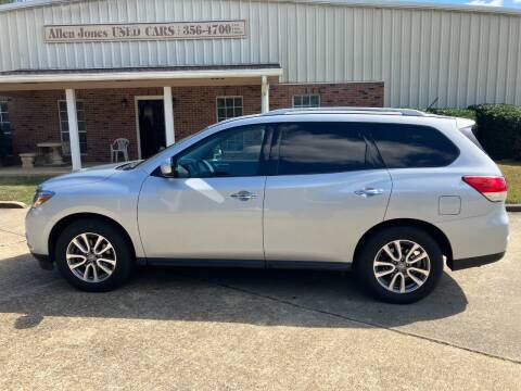 2016 Nissan Pathfinder for sale at ALLEN JONES USED CARS INC in Steens MS