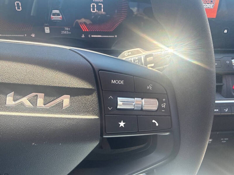 2025 Kia K4 LX
